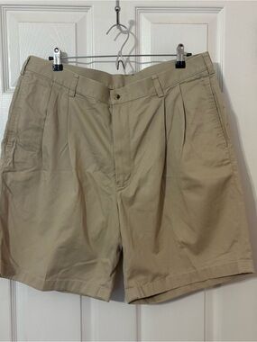 Jos. A. Bank Men's Khaki Flat-Front Shorts